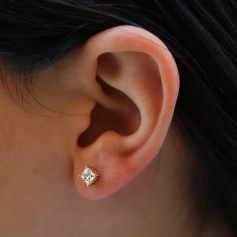 Mila Stud Earrings